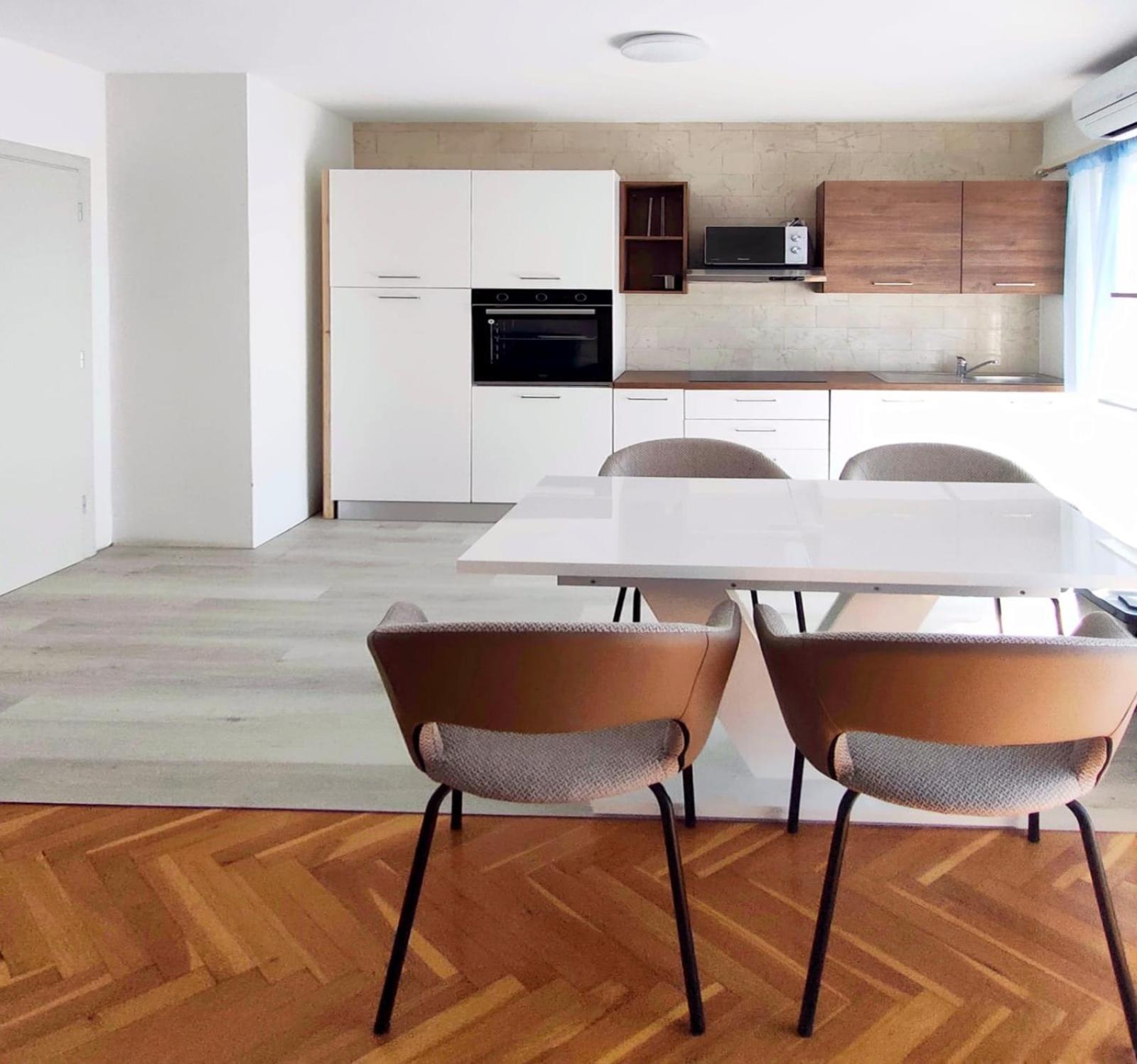 Skajla Apartments 메덜린 외부 사진