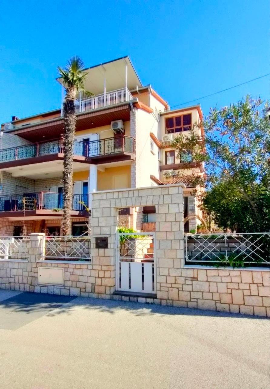 Skajla Apartments 메덜린 외부 사진